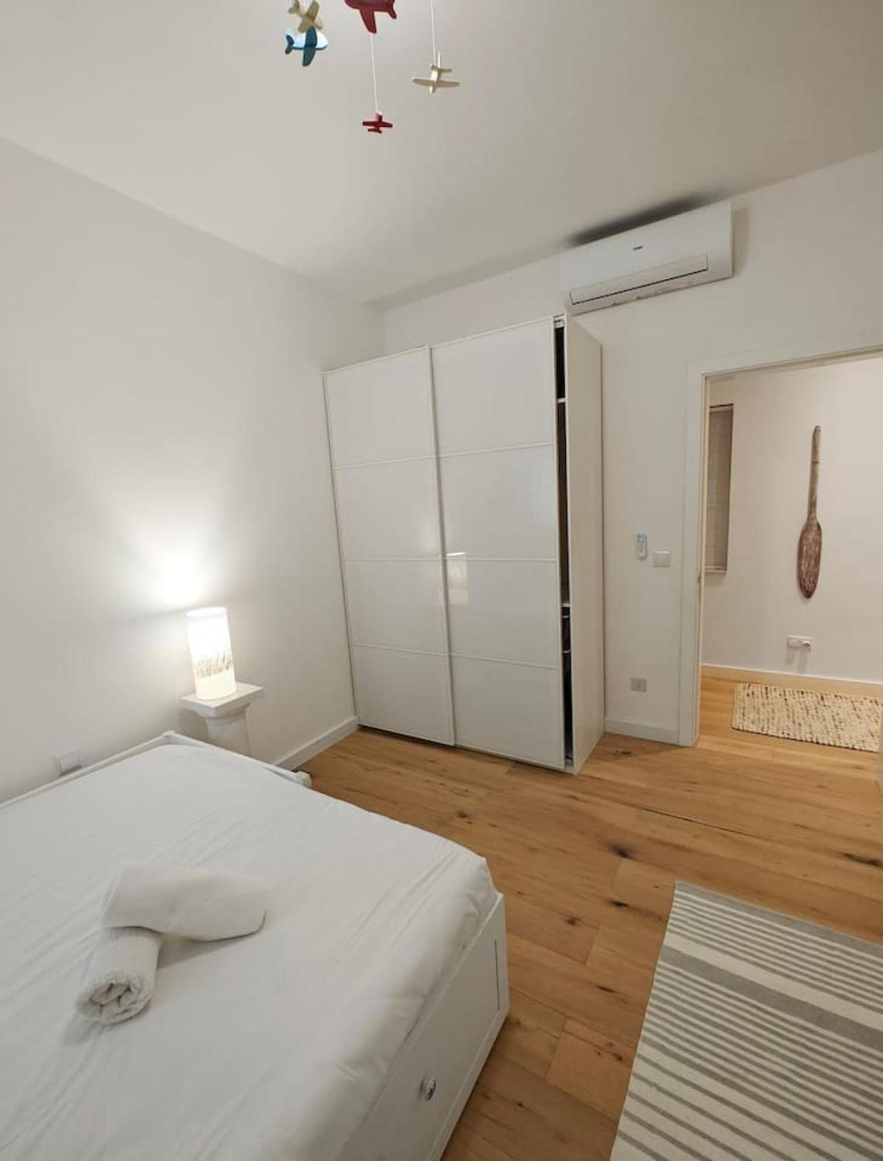 Hilltop Hideaway Apartment